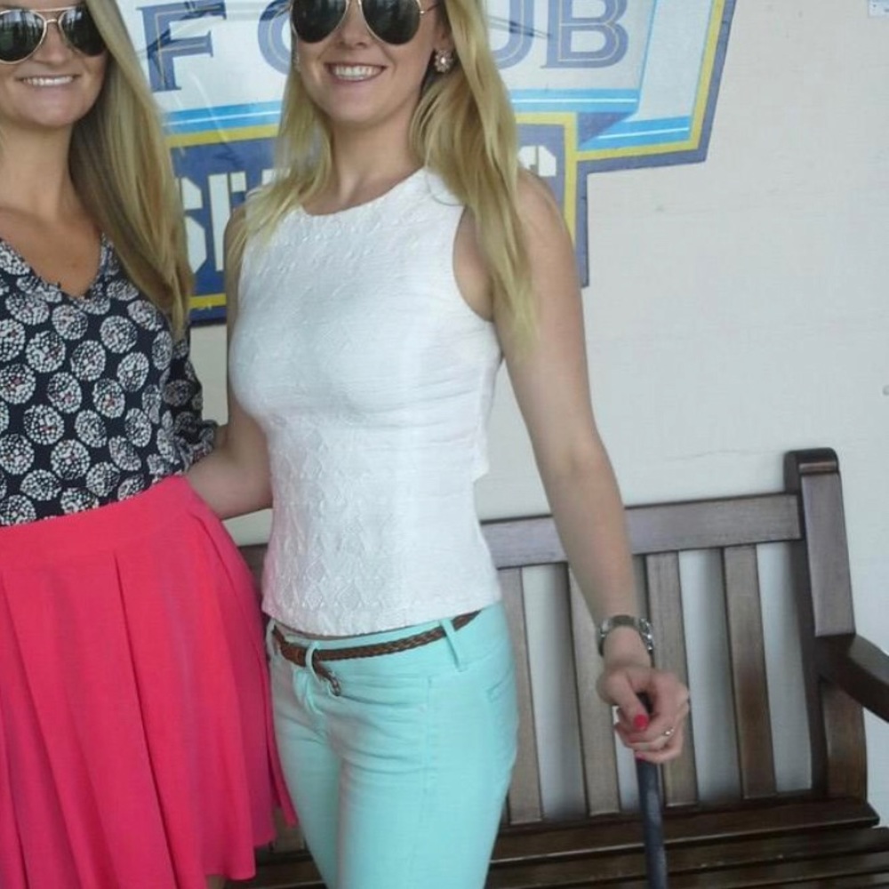 Very cute sleeveless shirt
